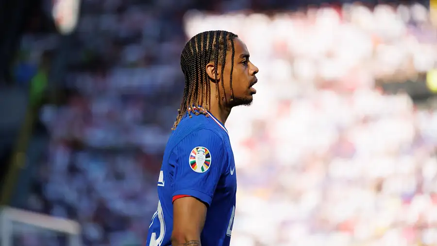 Liverpool stara się o Barcolę z PSG